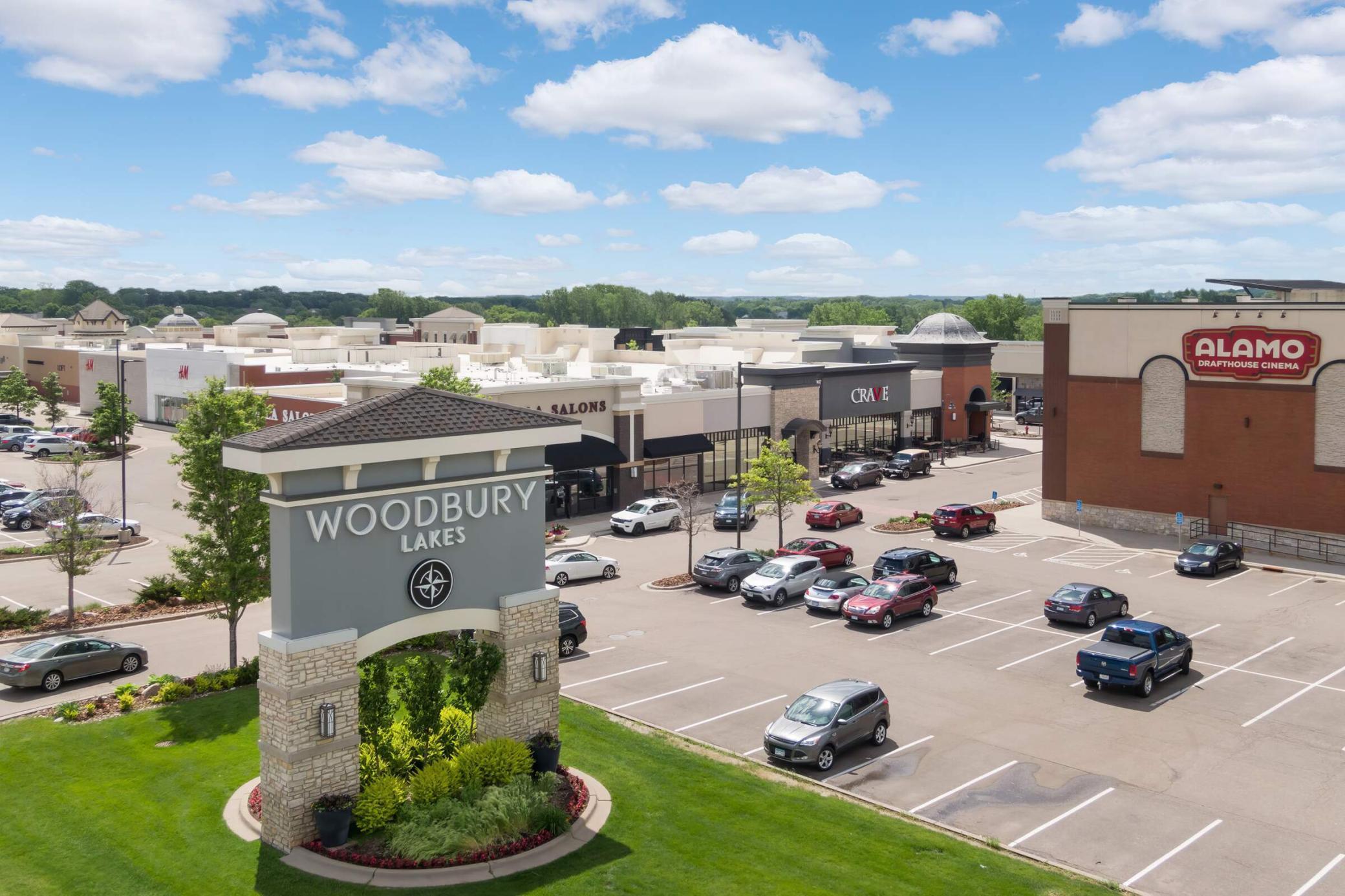 1392 Interlachen Circle