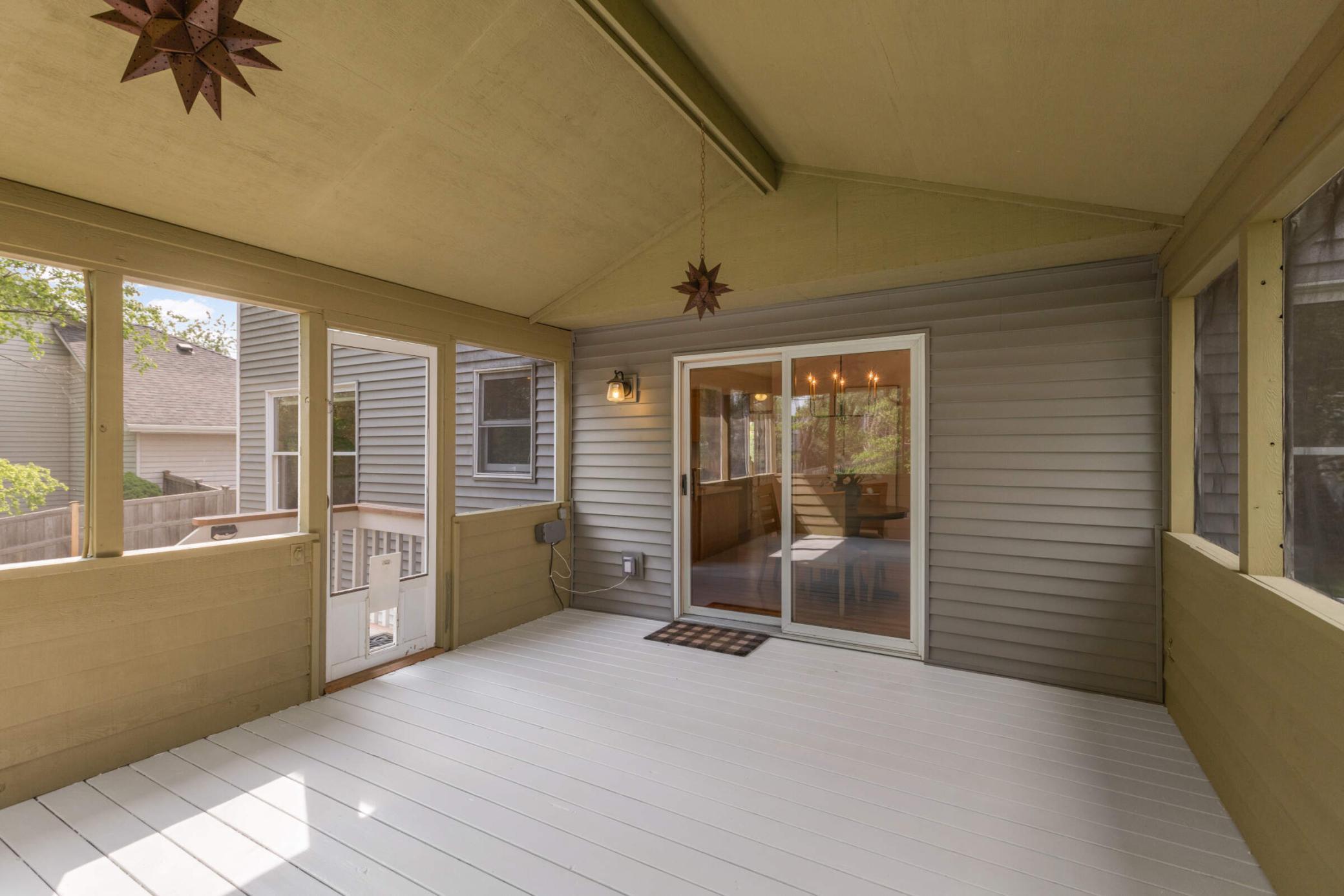 1392 Interlachen Circle