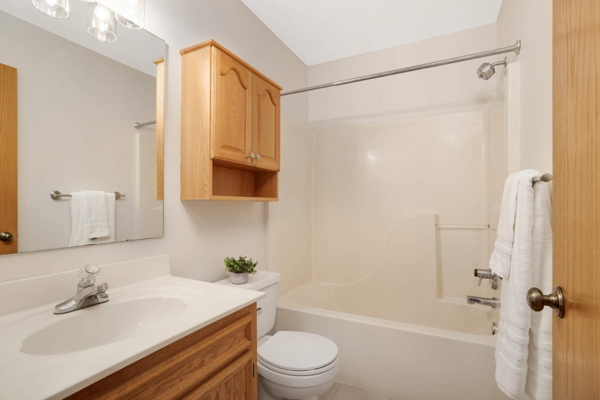 1392 Interlachen Circle