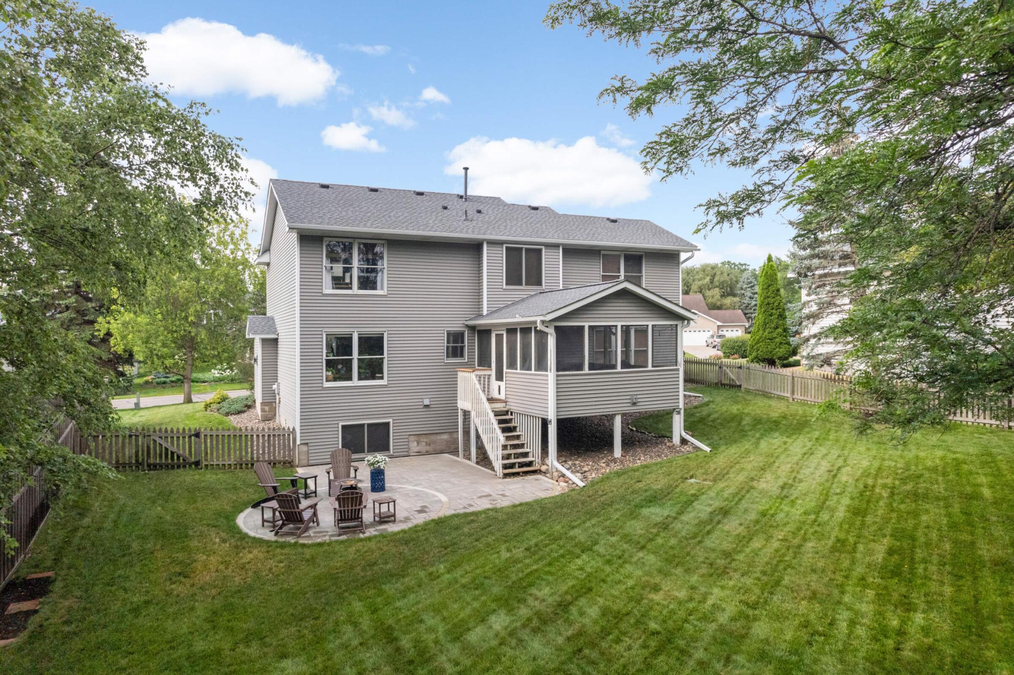 1392 Interlachen Circle