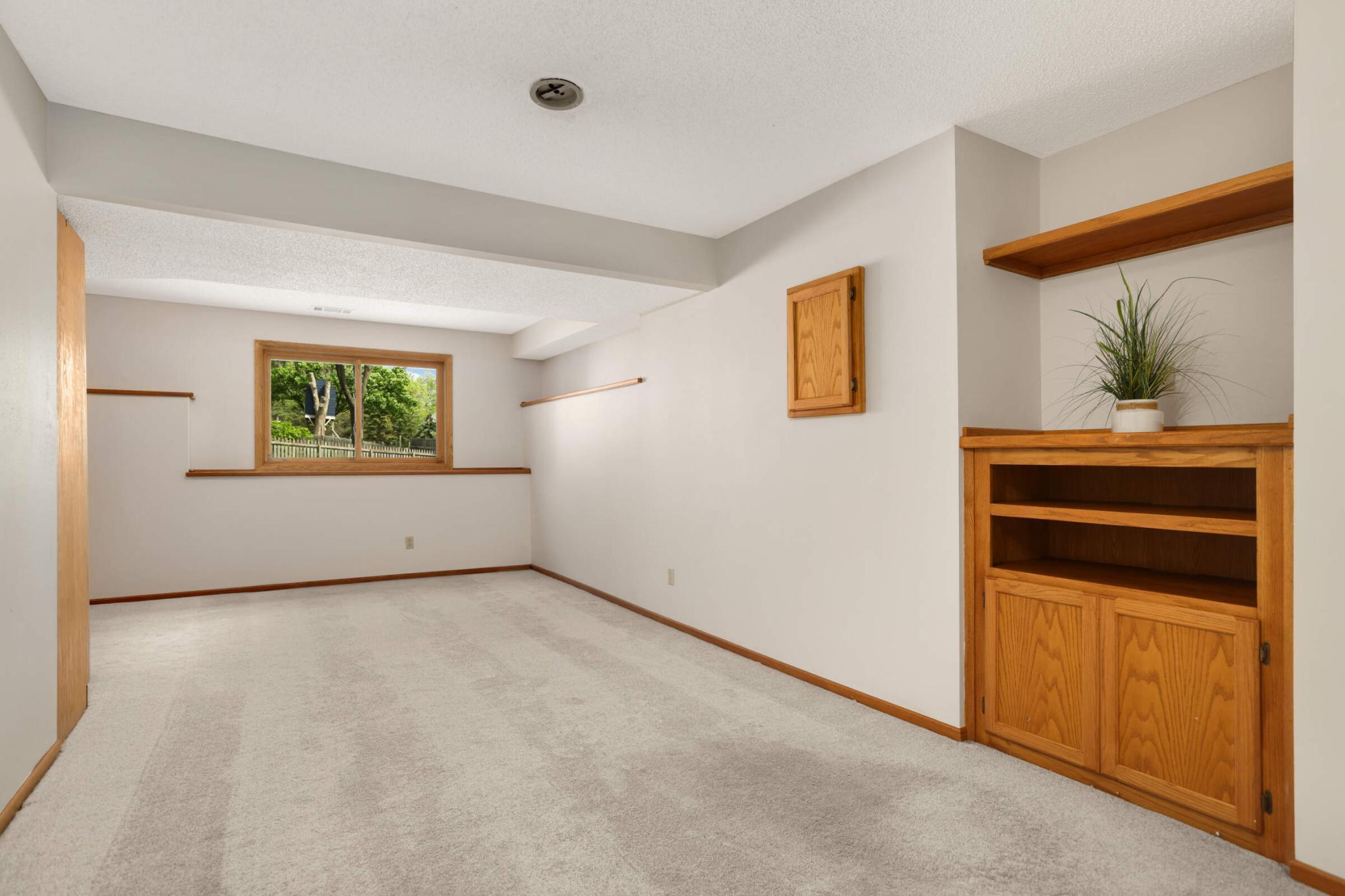 1392 Interlachen Circle