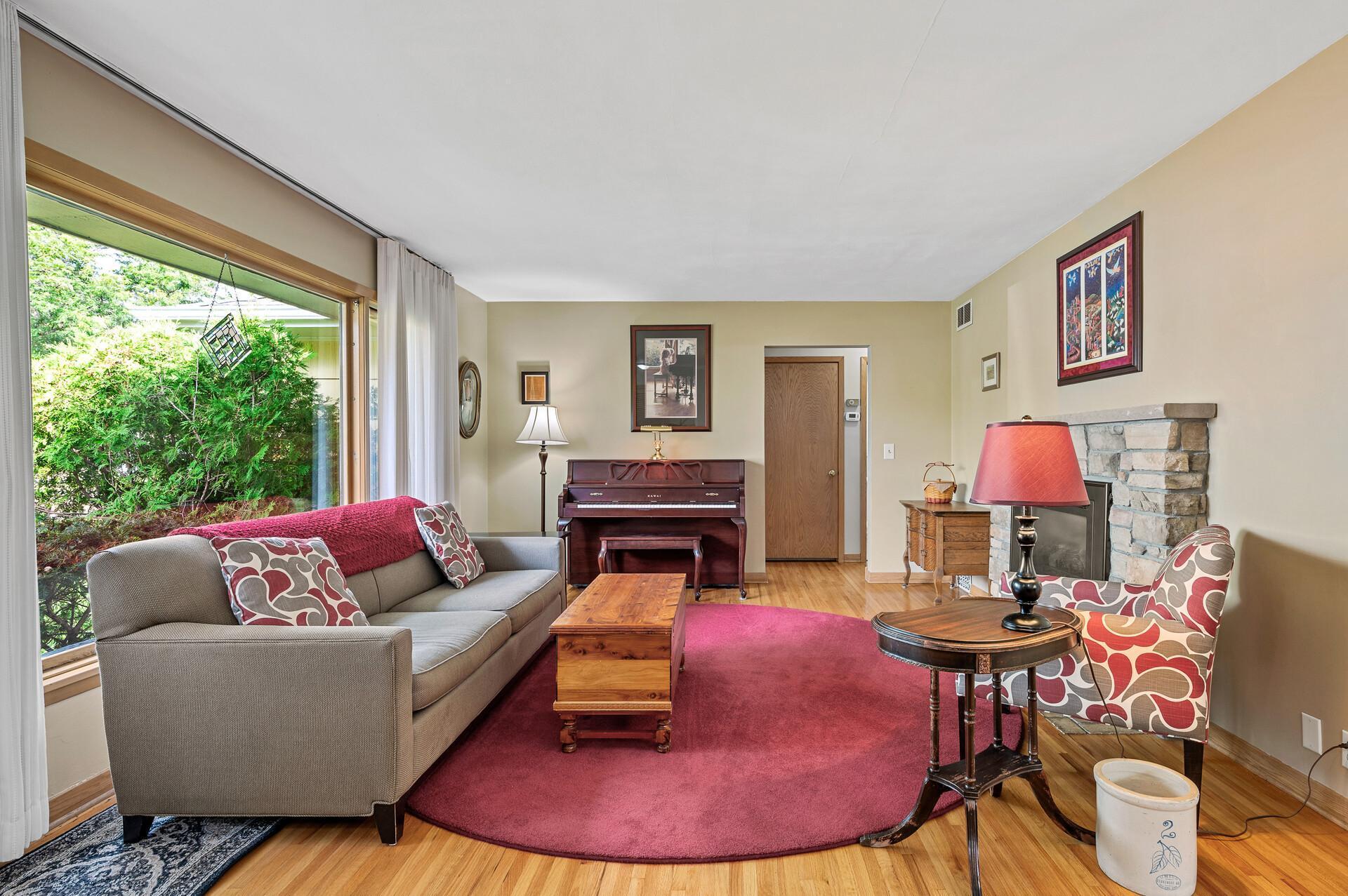 2614 Aquila Avenue S