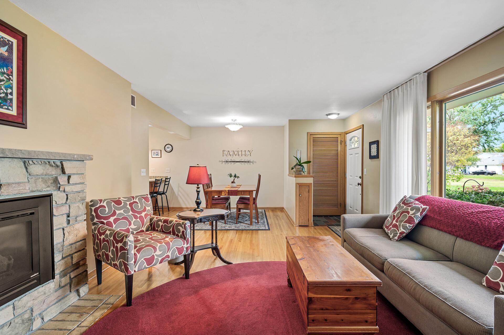 2614 Aquila Avenue S