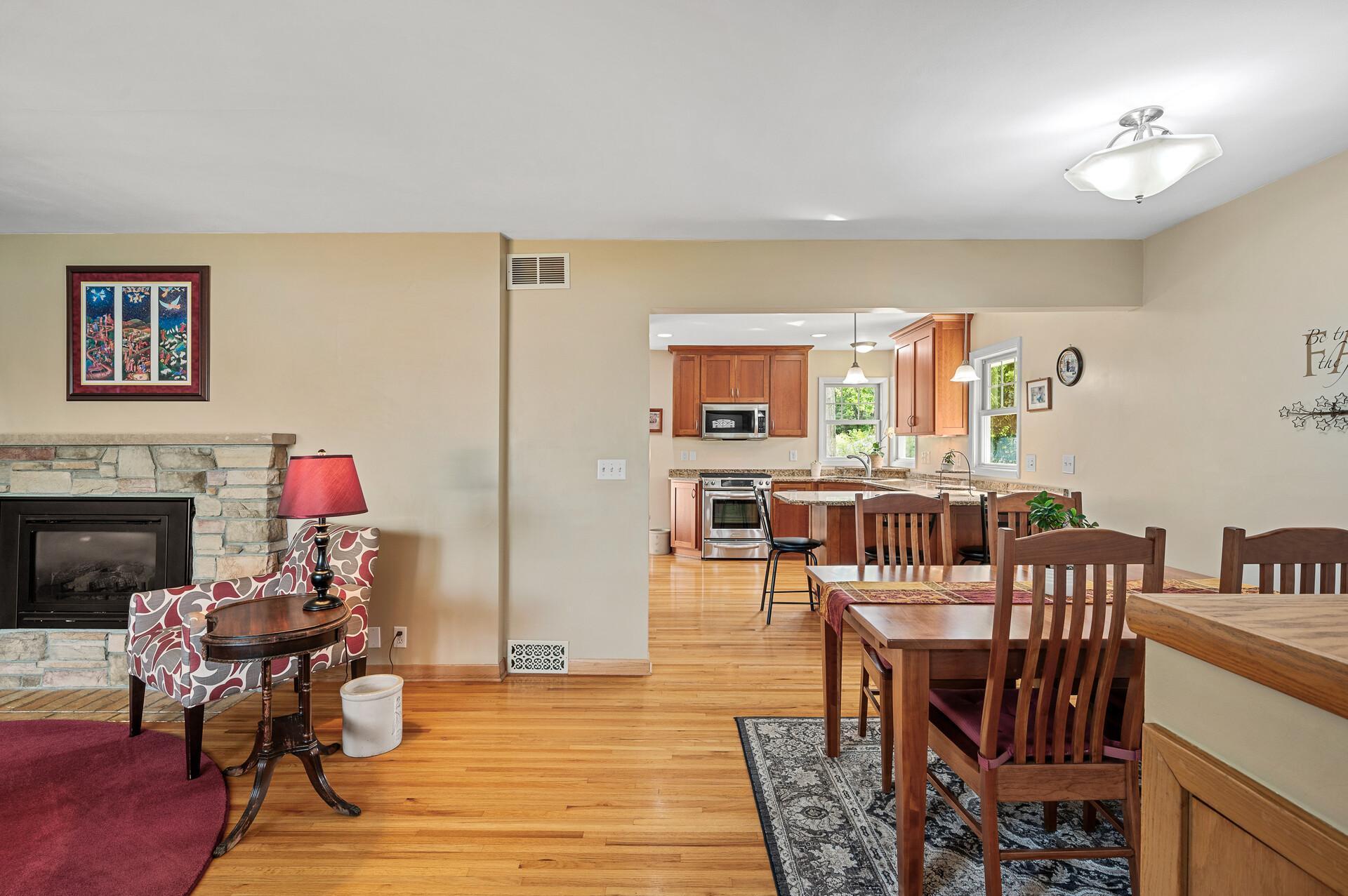 2614 Aquila Avenue S