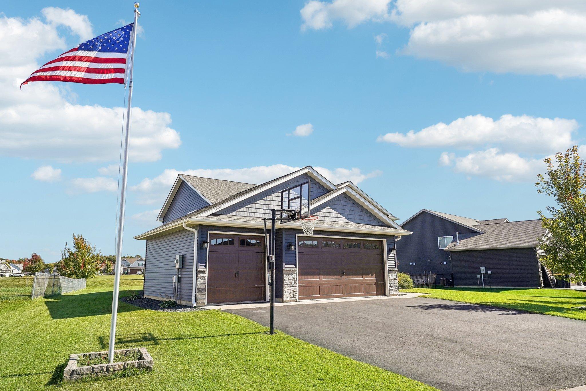 31135 Wallmark Lake Drive