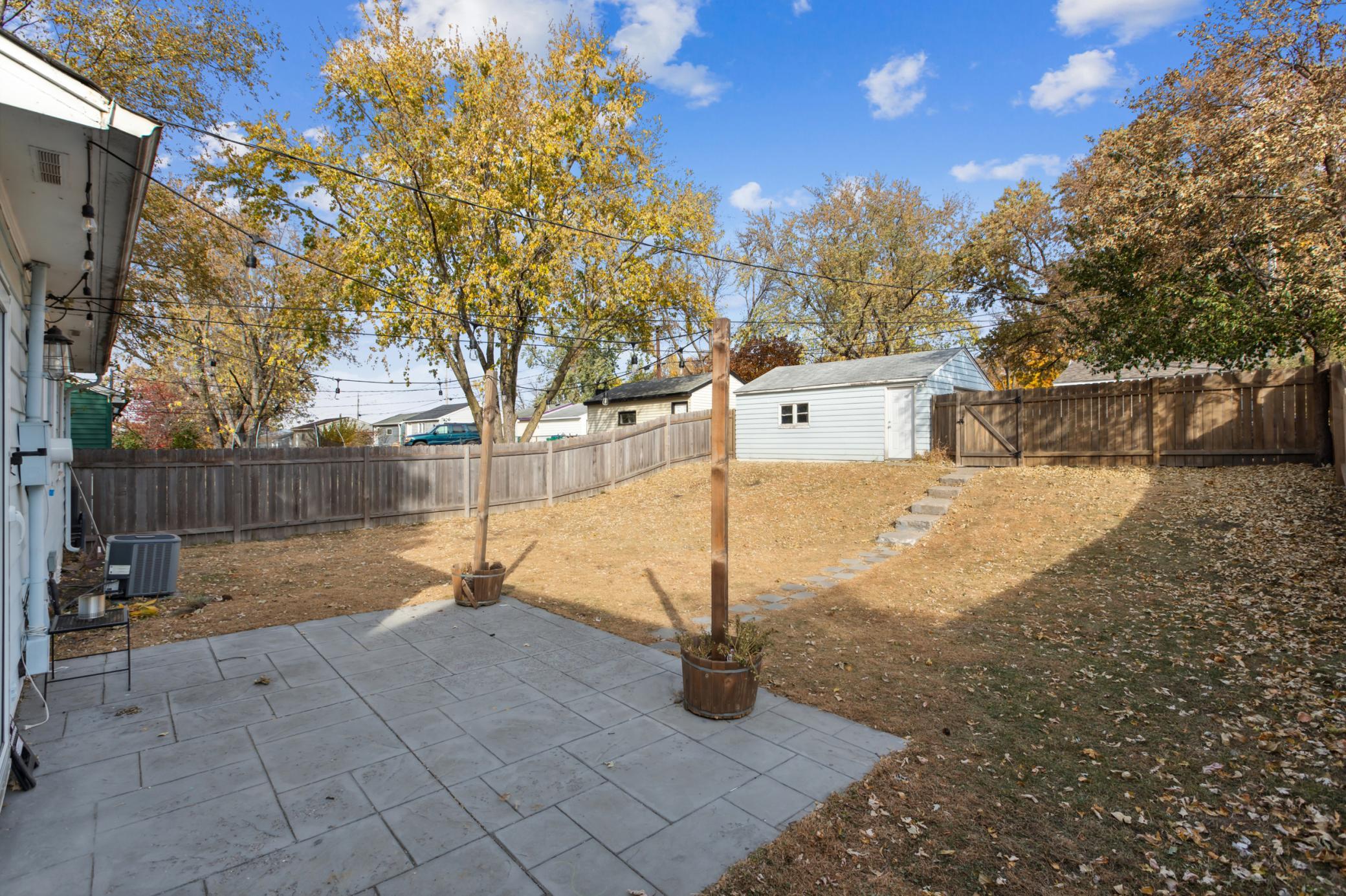 2831 Quebec Avenue S