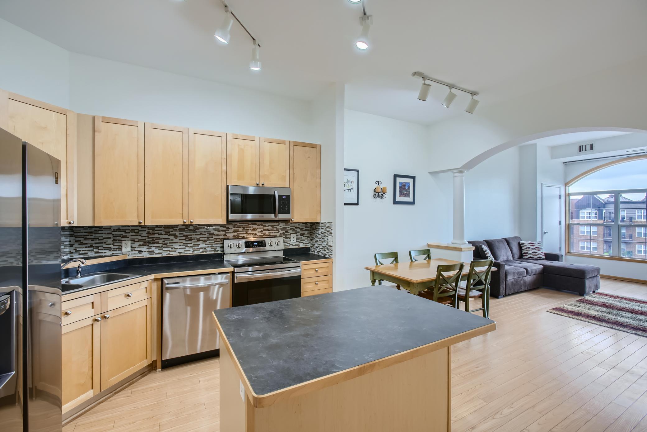 1800 Graham Avenue Unit: 415
