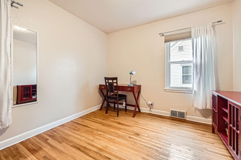 1391 California Avenue W