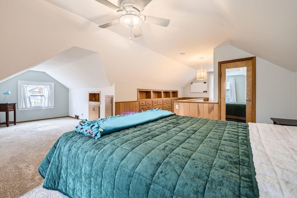 1391 California Avenue W