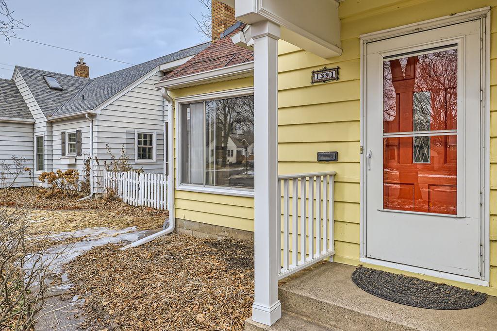 1391 California Avenue W