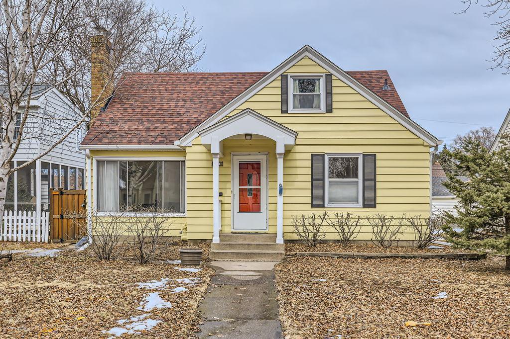 1391 California Avenue W