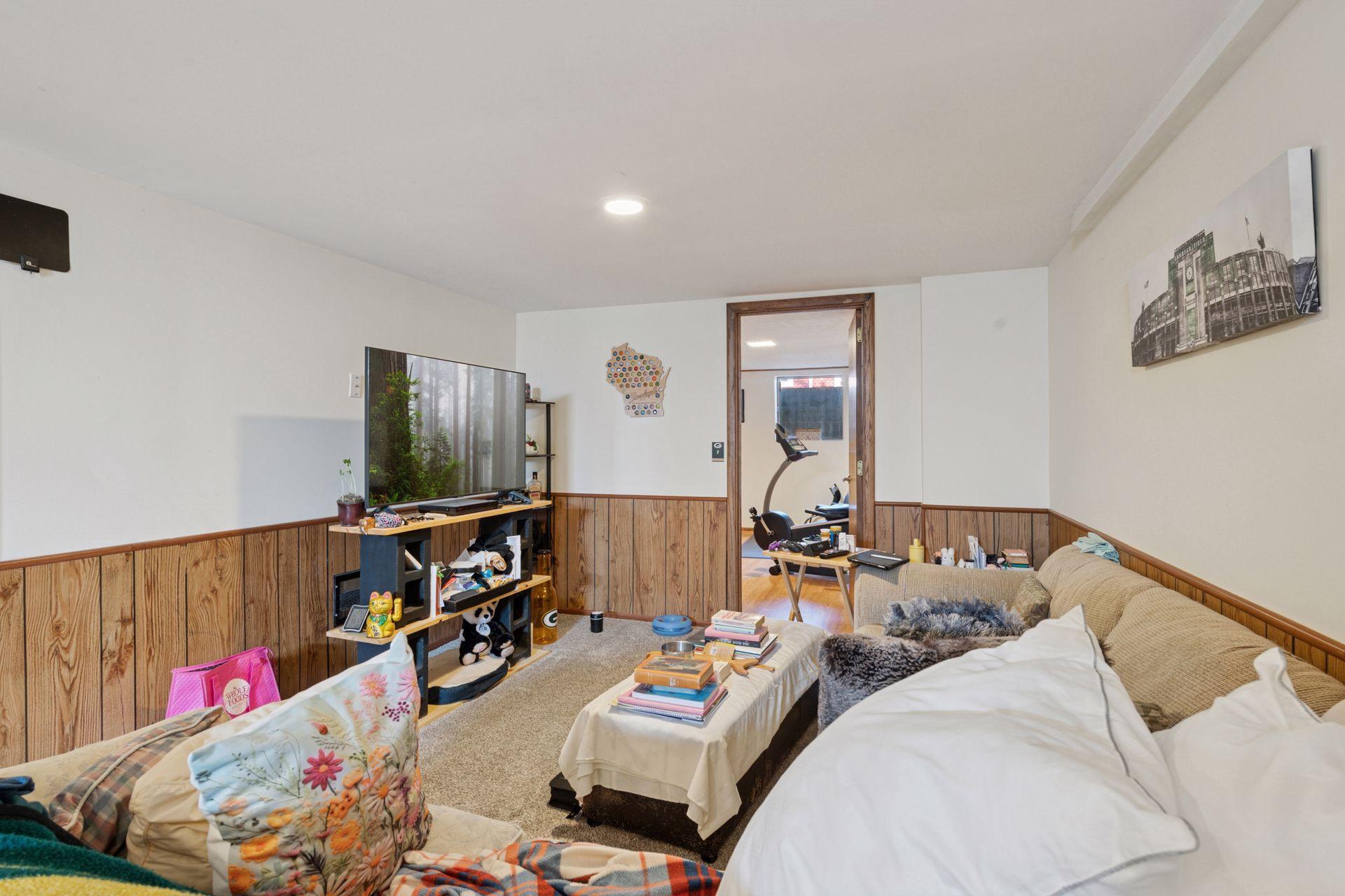 9124 Bloomington Avenue