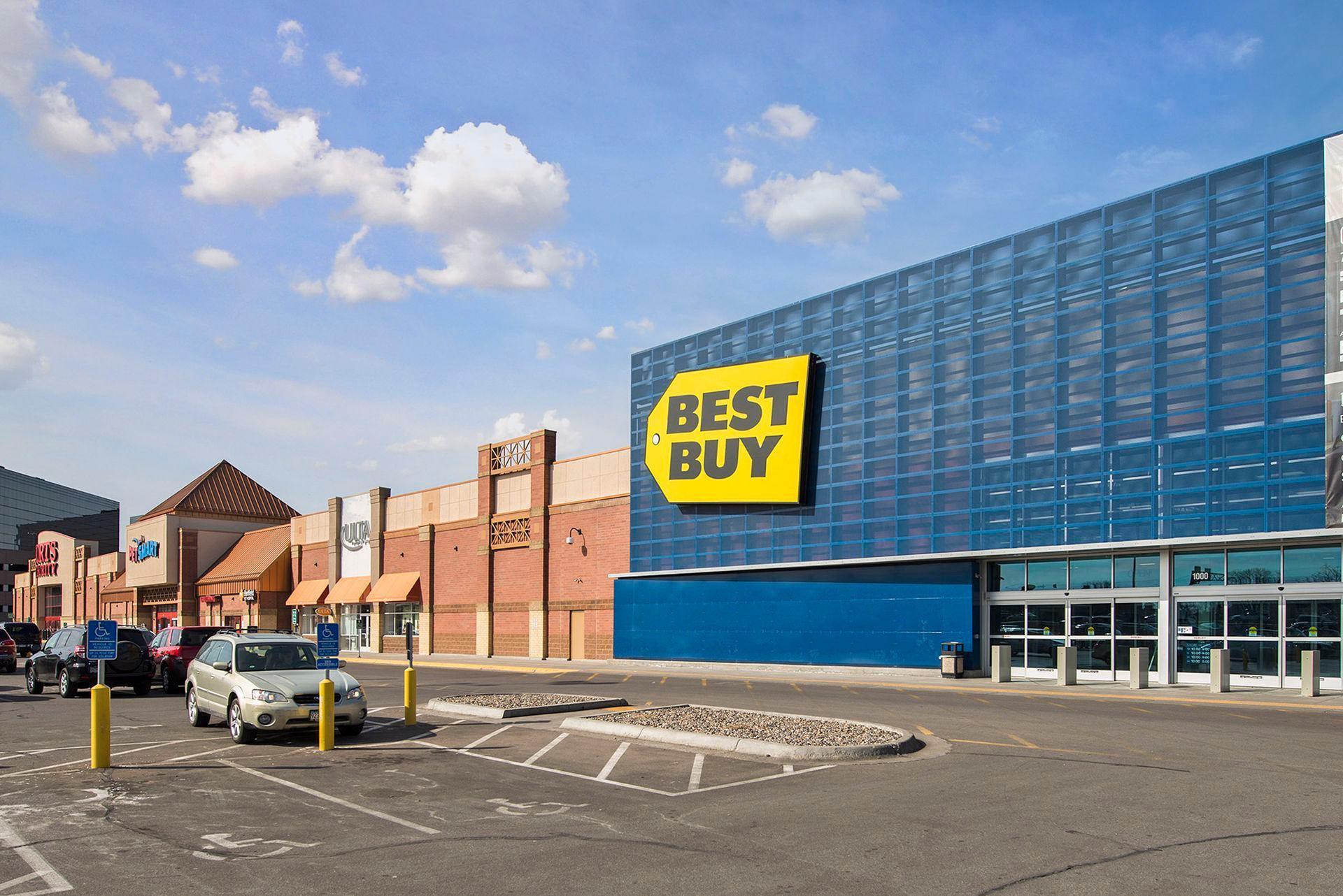 9124 Bloomington Avenue