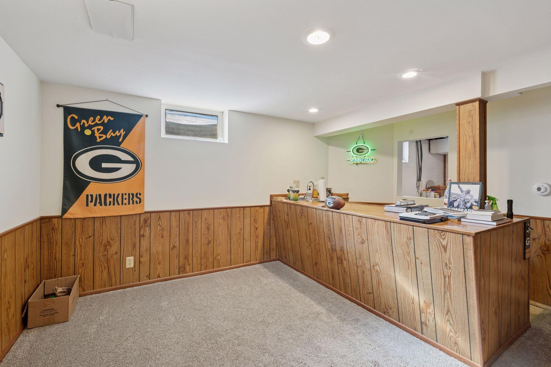 9124 Bloomington Avenue