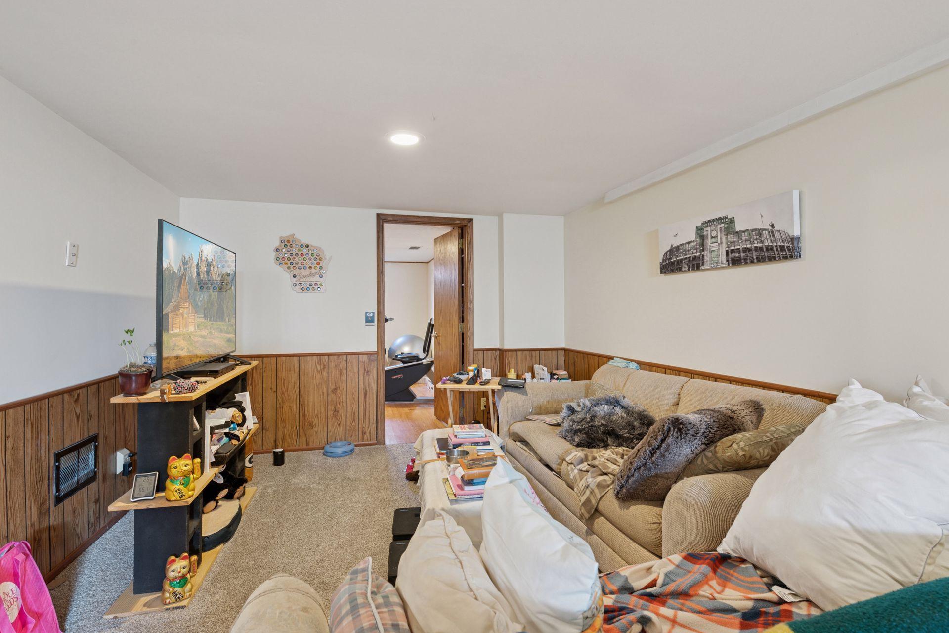 9124 Bloomington Avenue