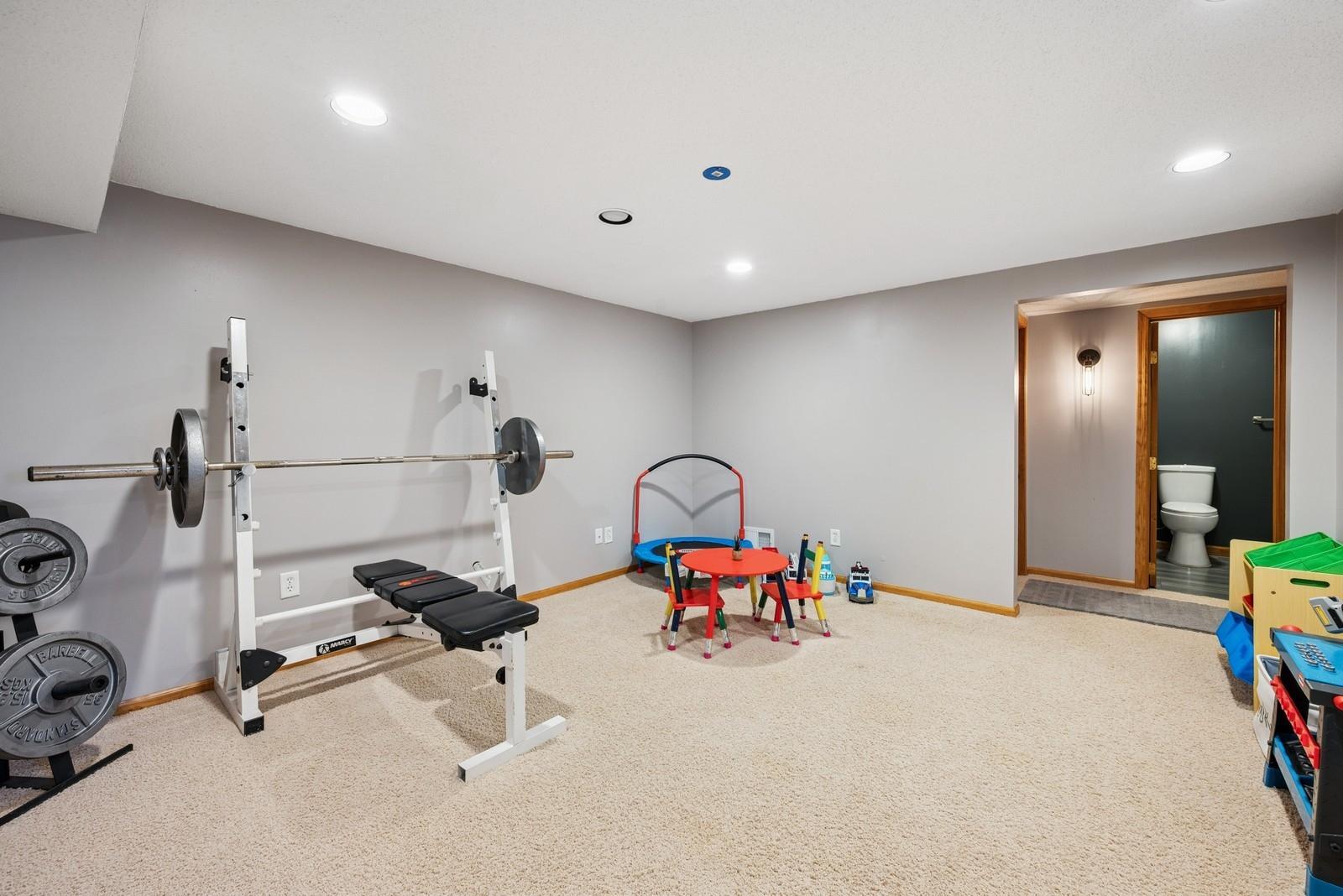 5930 Red Pine Boulevard