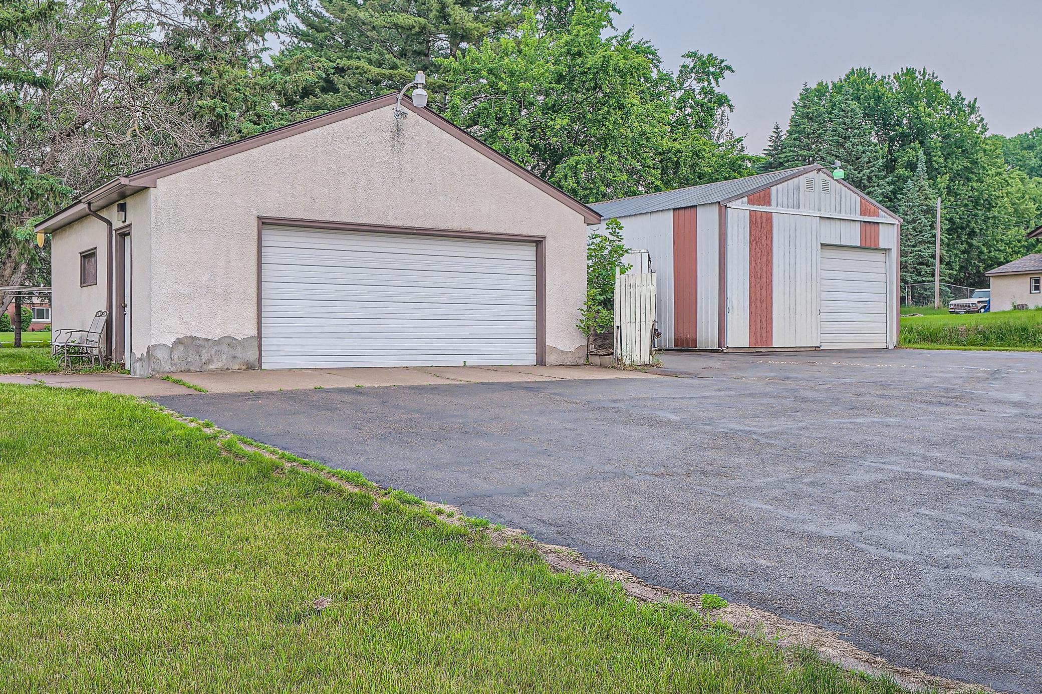 2415 Geneva Avenue N