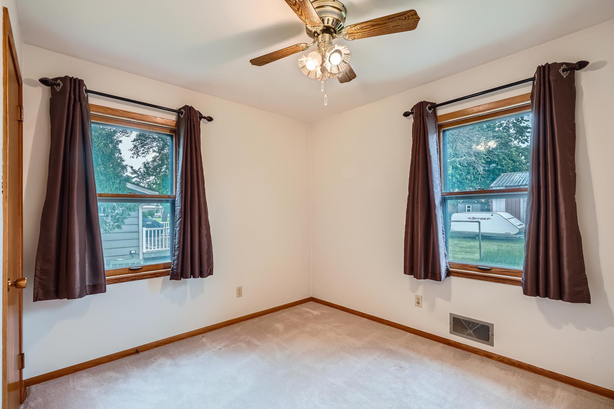 2415 Geneva Avenue N