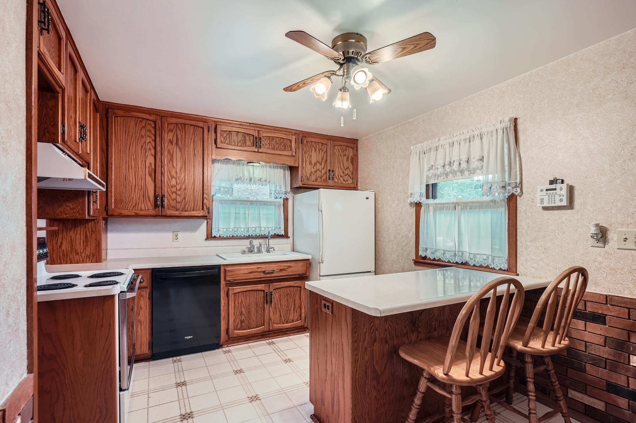 2415 Geneva Avenue N