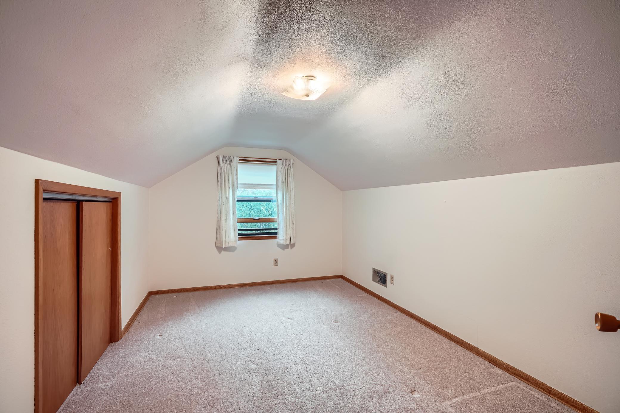 2415 Geneva Avenue N