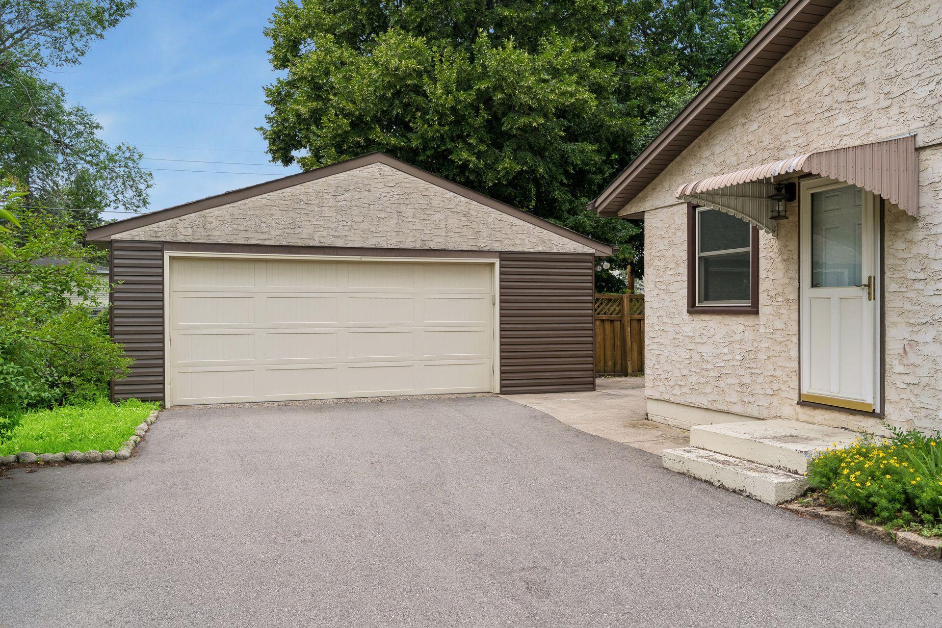 1849 Barry Drive