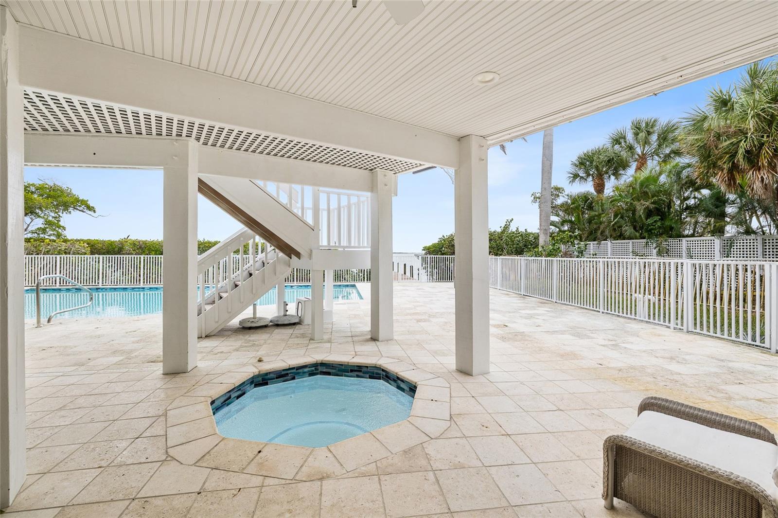 16 GROUPER HOLE DR