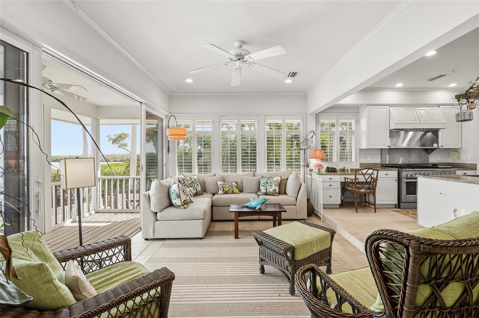 16 GROUPER HOLE DR