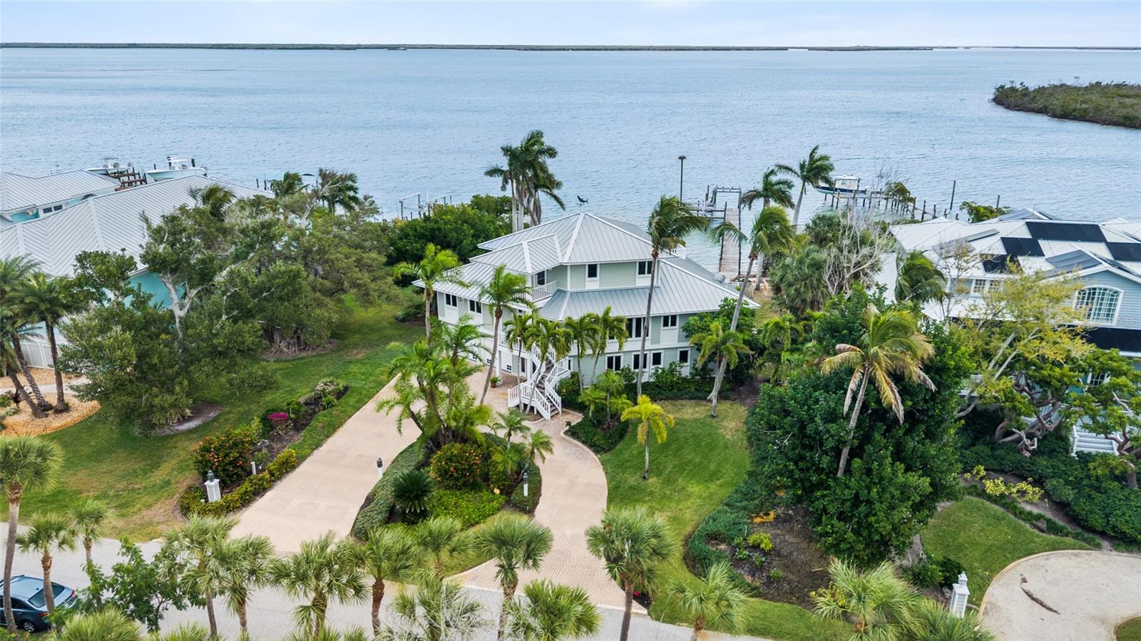 16 GROUPER HOLE DR