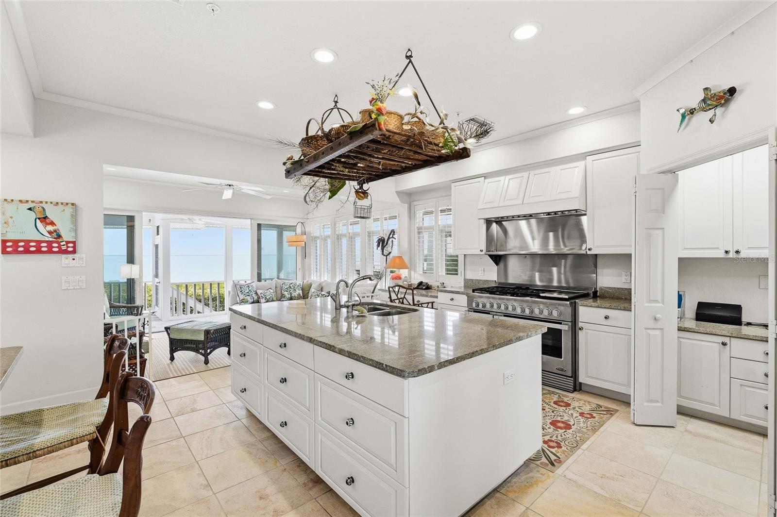 16 GROUPER HOLE DR