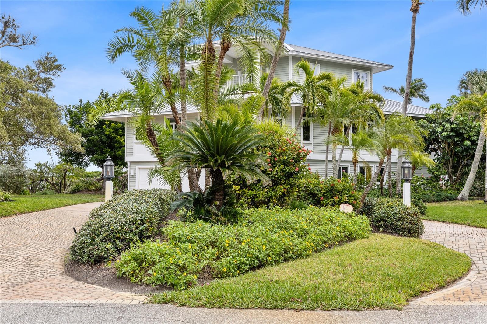16 GROUPER HOLE DR