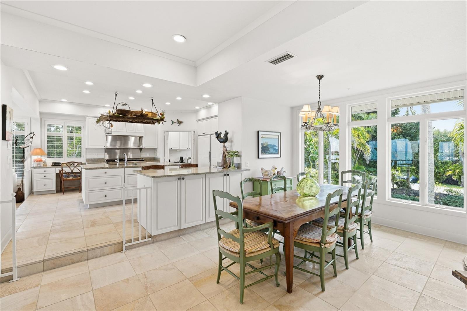 16 GROUPER HOLE DR