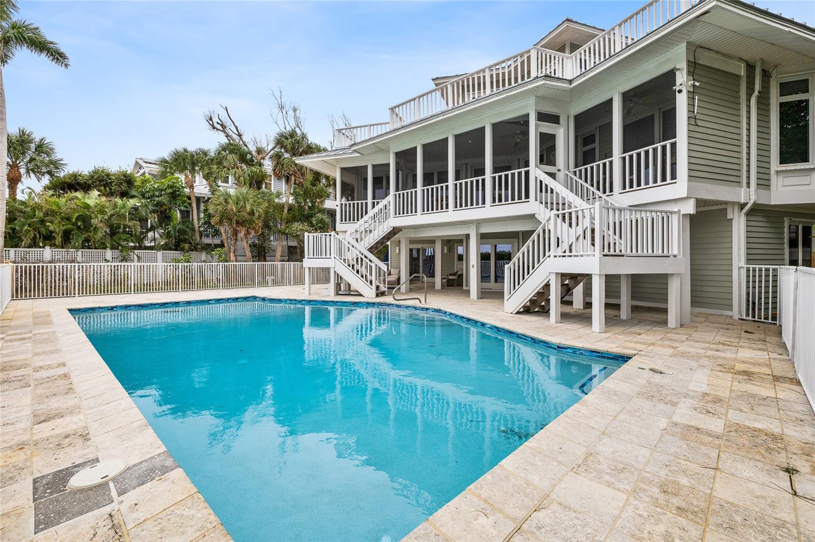 16 GROUPER HOLE DR
