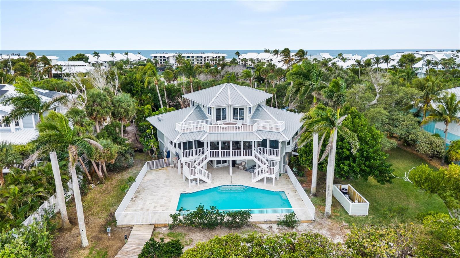 16 GROUPER HOLE DR