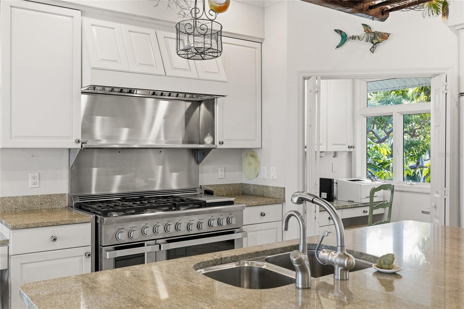 16 GROUPER HOLE DR