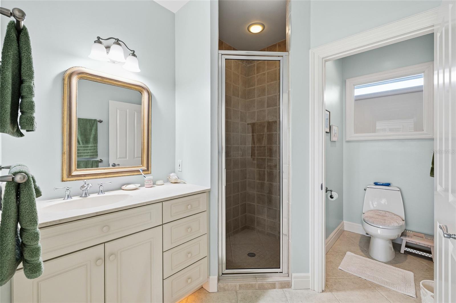 162 BLACKWALL CT
