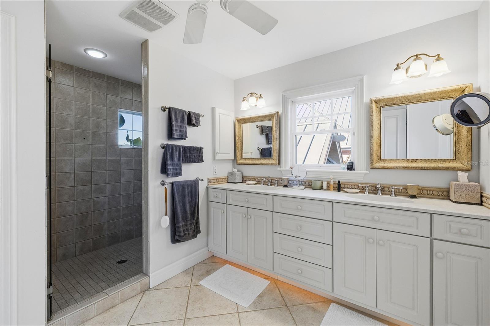 162 BLACKWALL CT