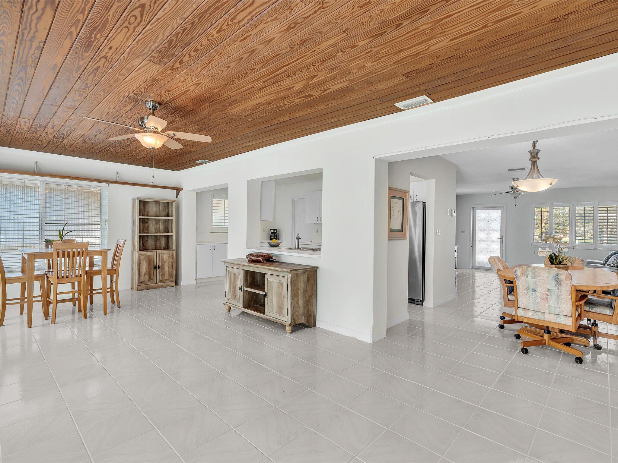 4504 NW 47th Terrace