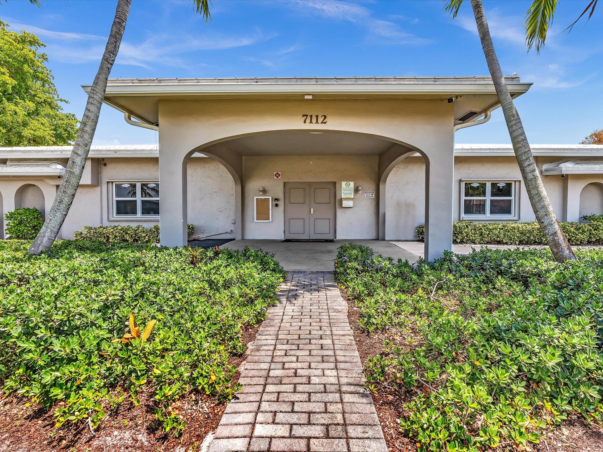 4504 NW 47th Terrace