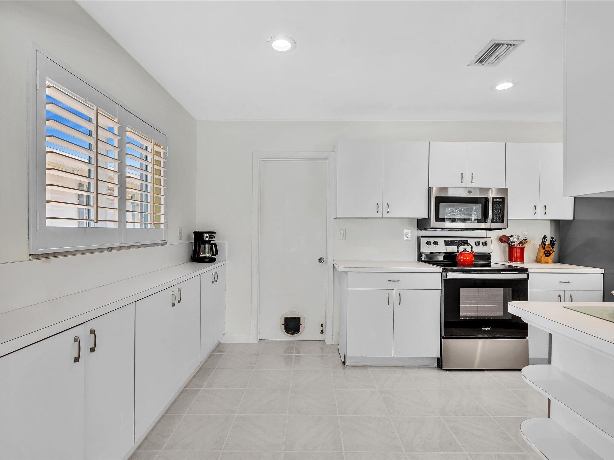 4504 NW 47th Terrace