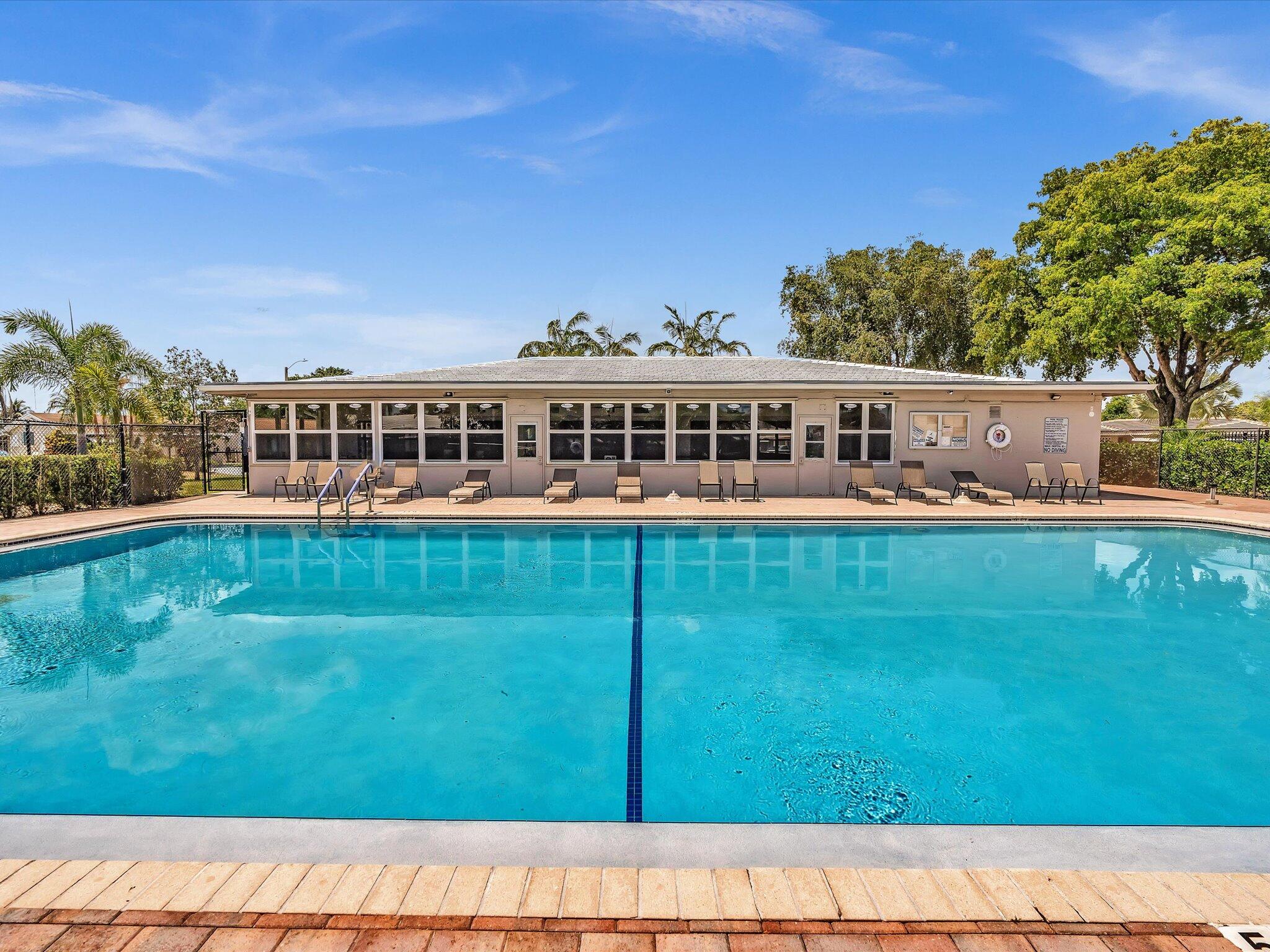 4504 NW 47th Terrace