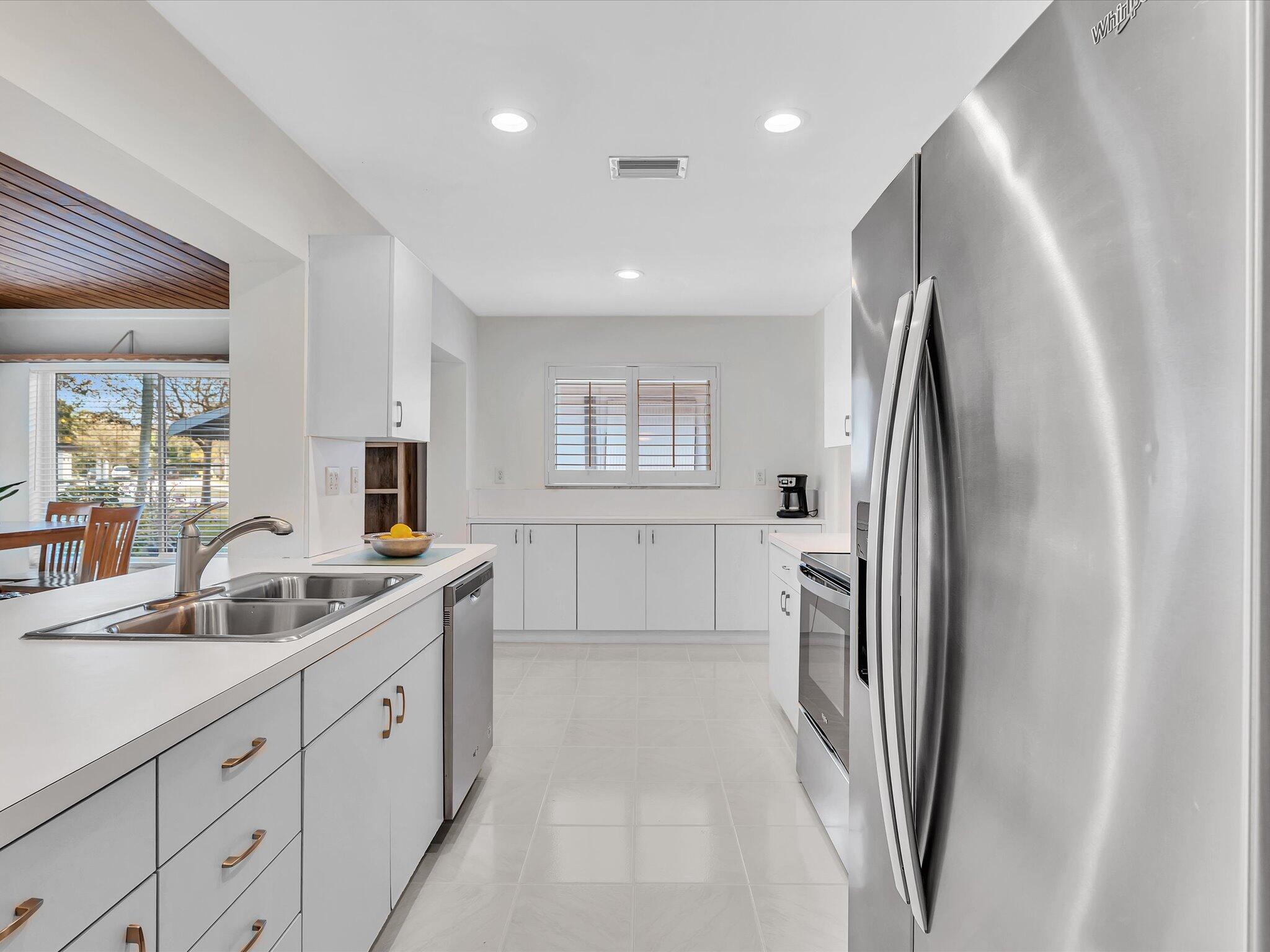 4504 NW 47th Terrace