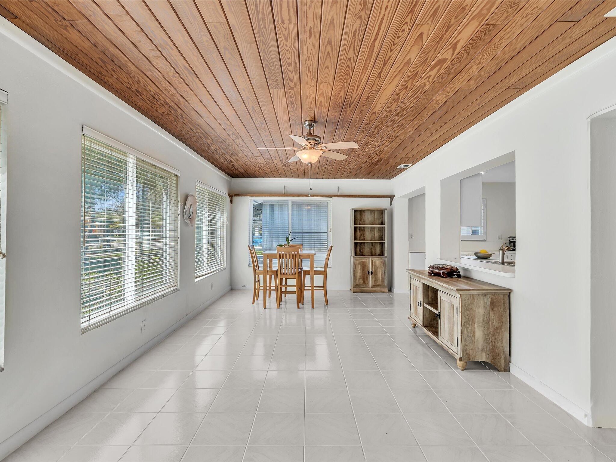 4504 NW 47th Terrace