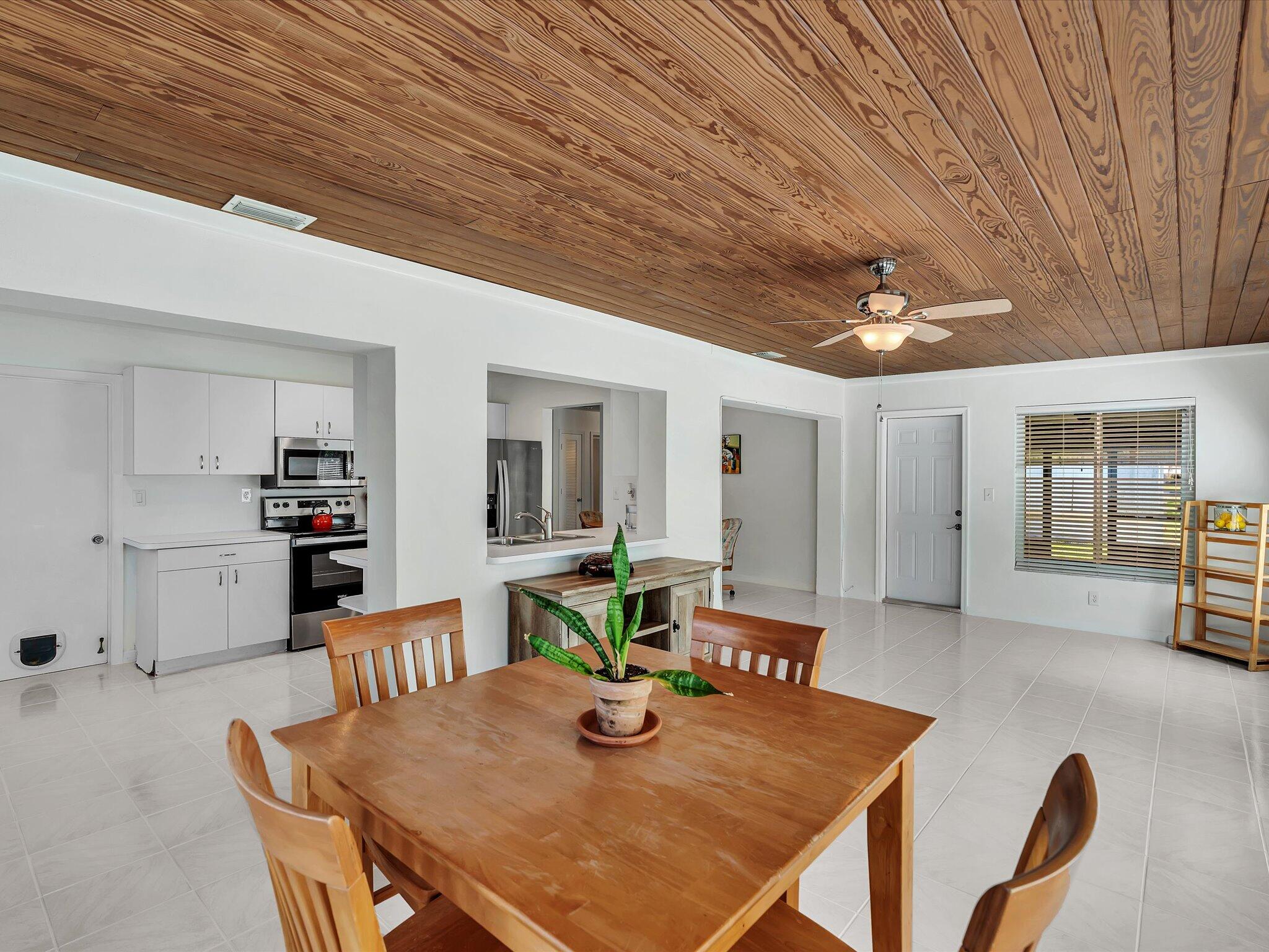 4504 NW 47th Terrace