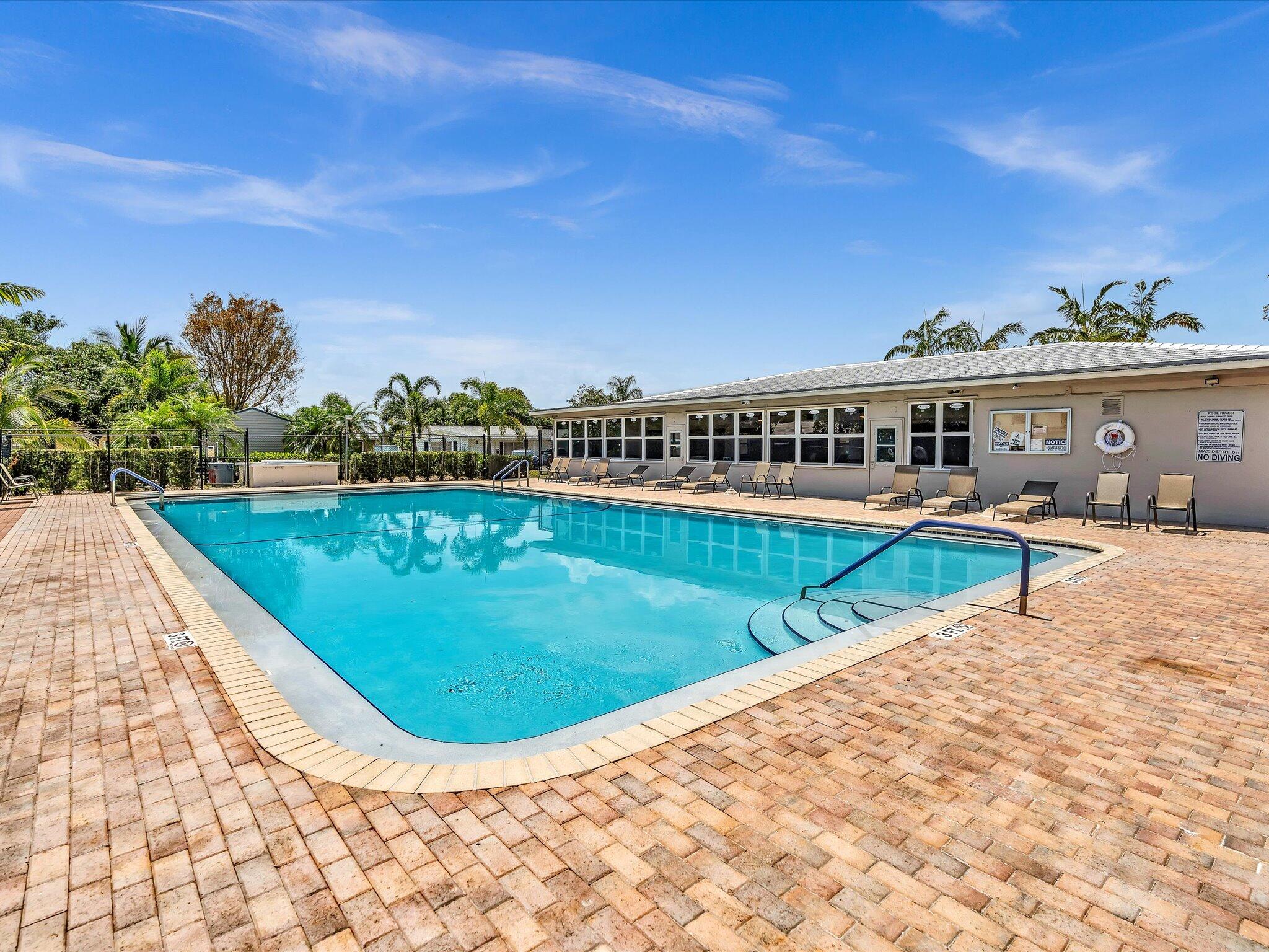 4504 NW 47th Terrace