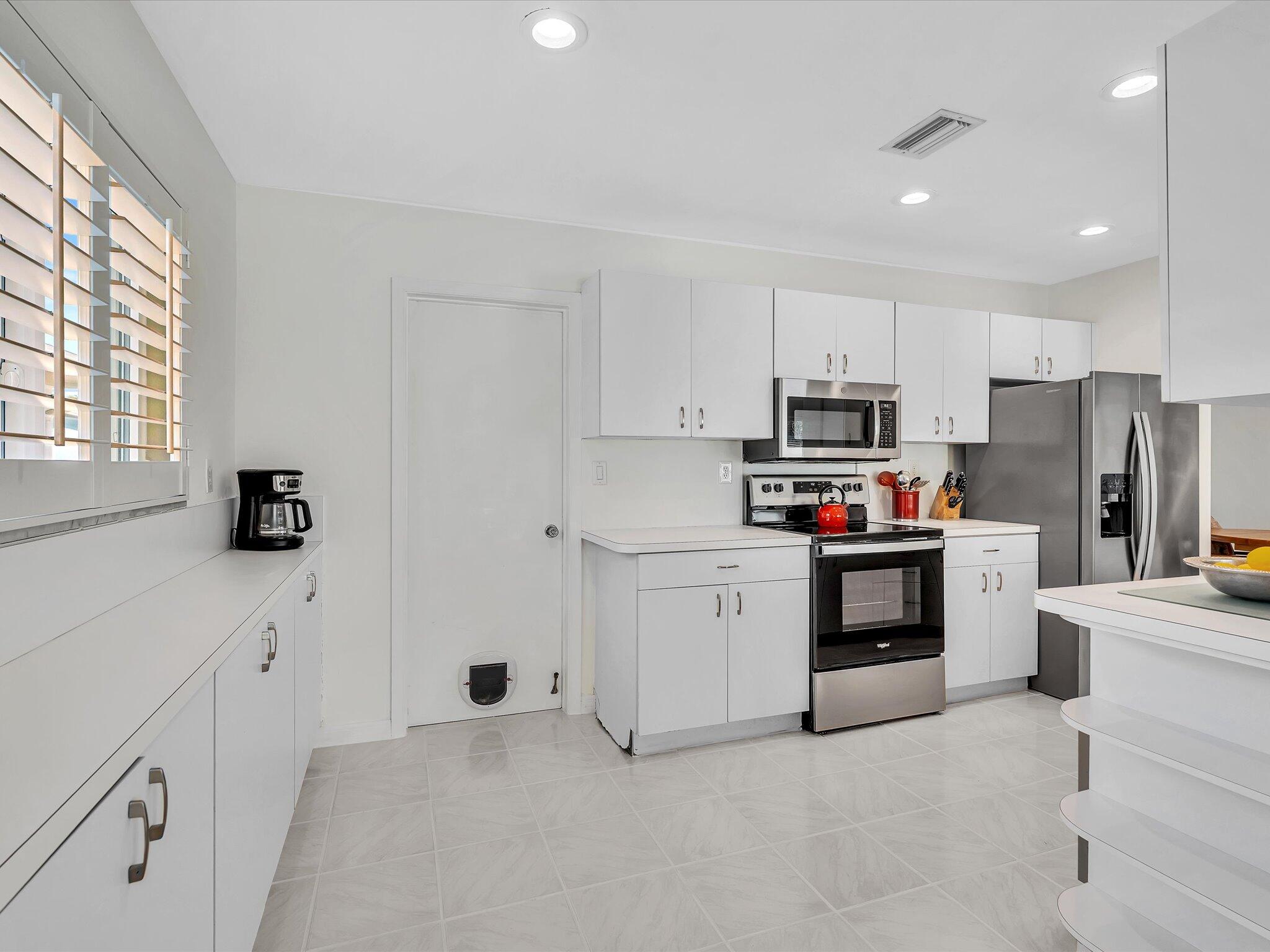 4504 NW 47th Terrace