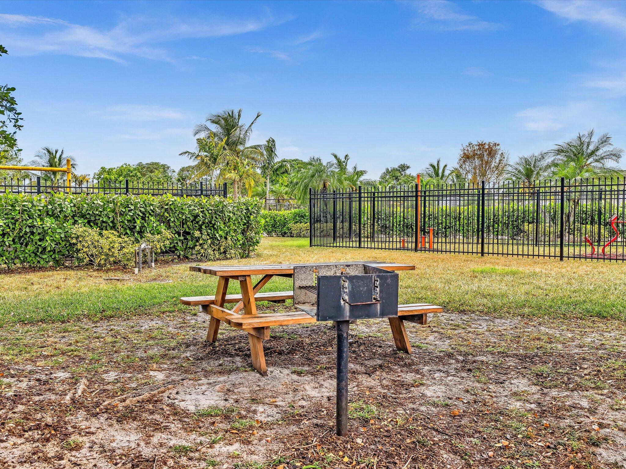 4504 NW 47th Terrace