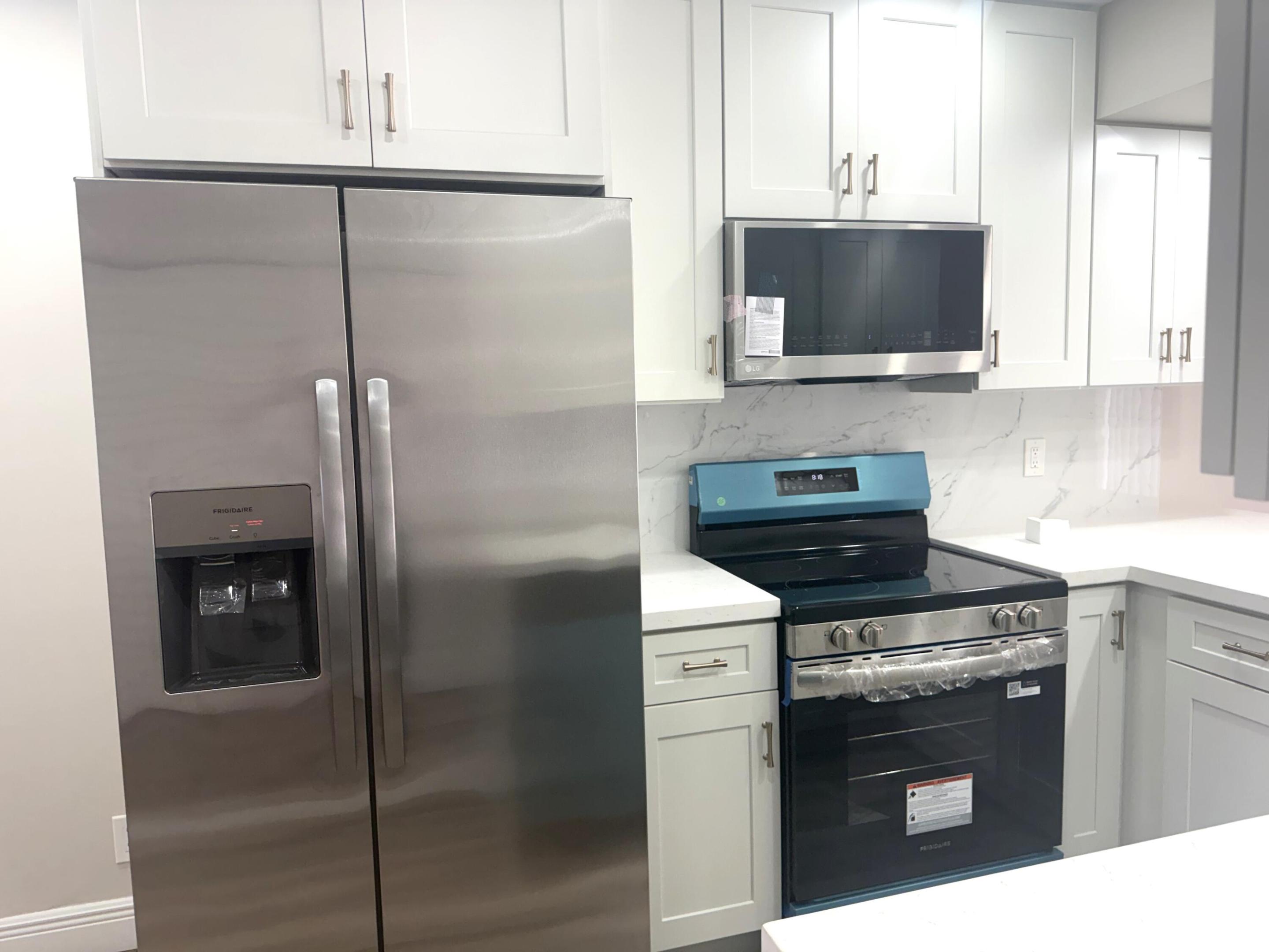 9793 Riverside Drive 59-4