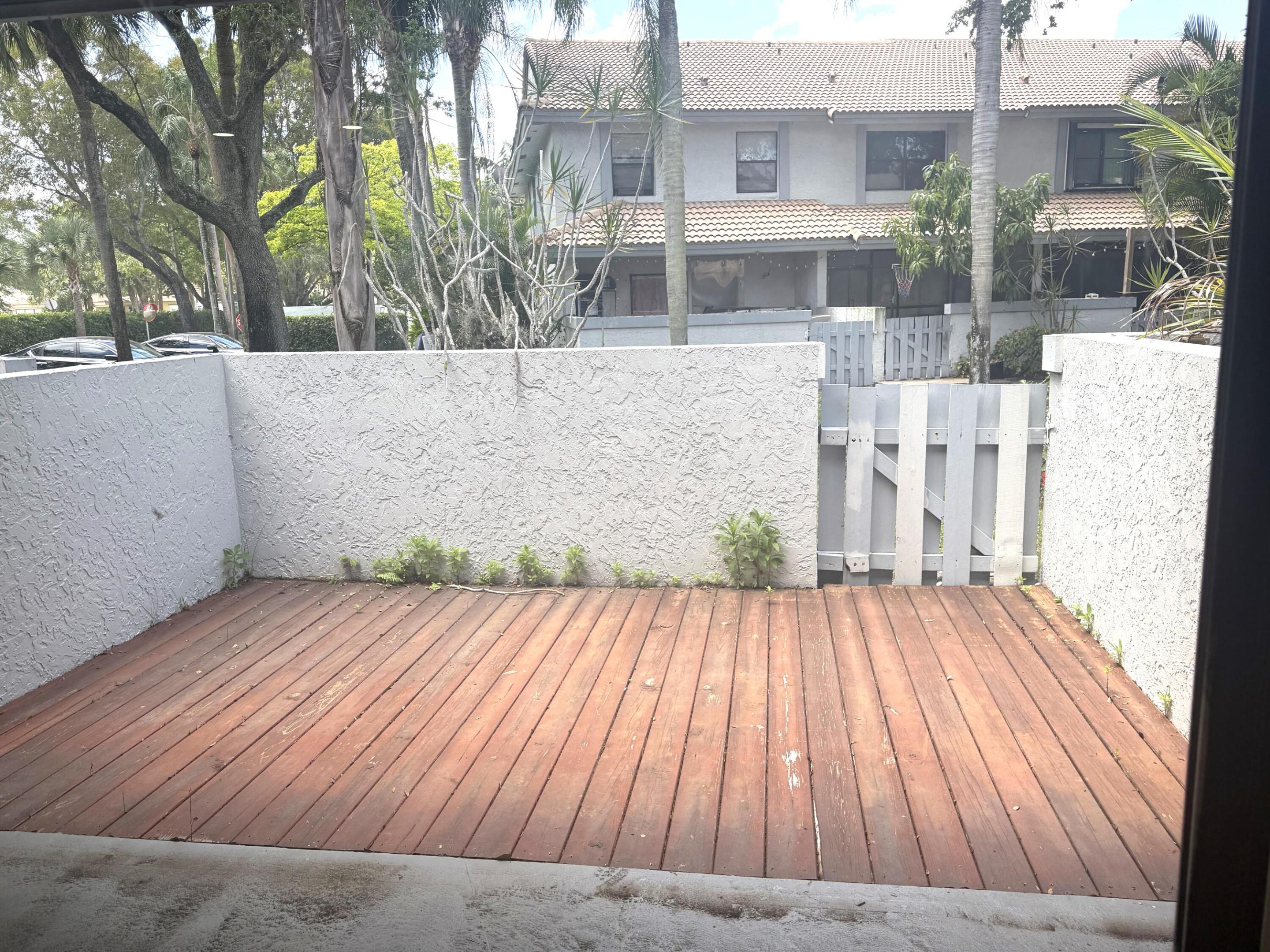 9793 Riverside Drive 59-4