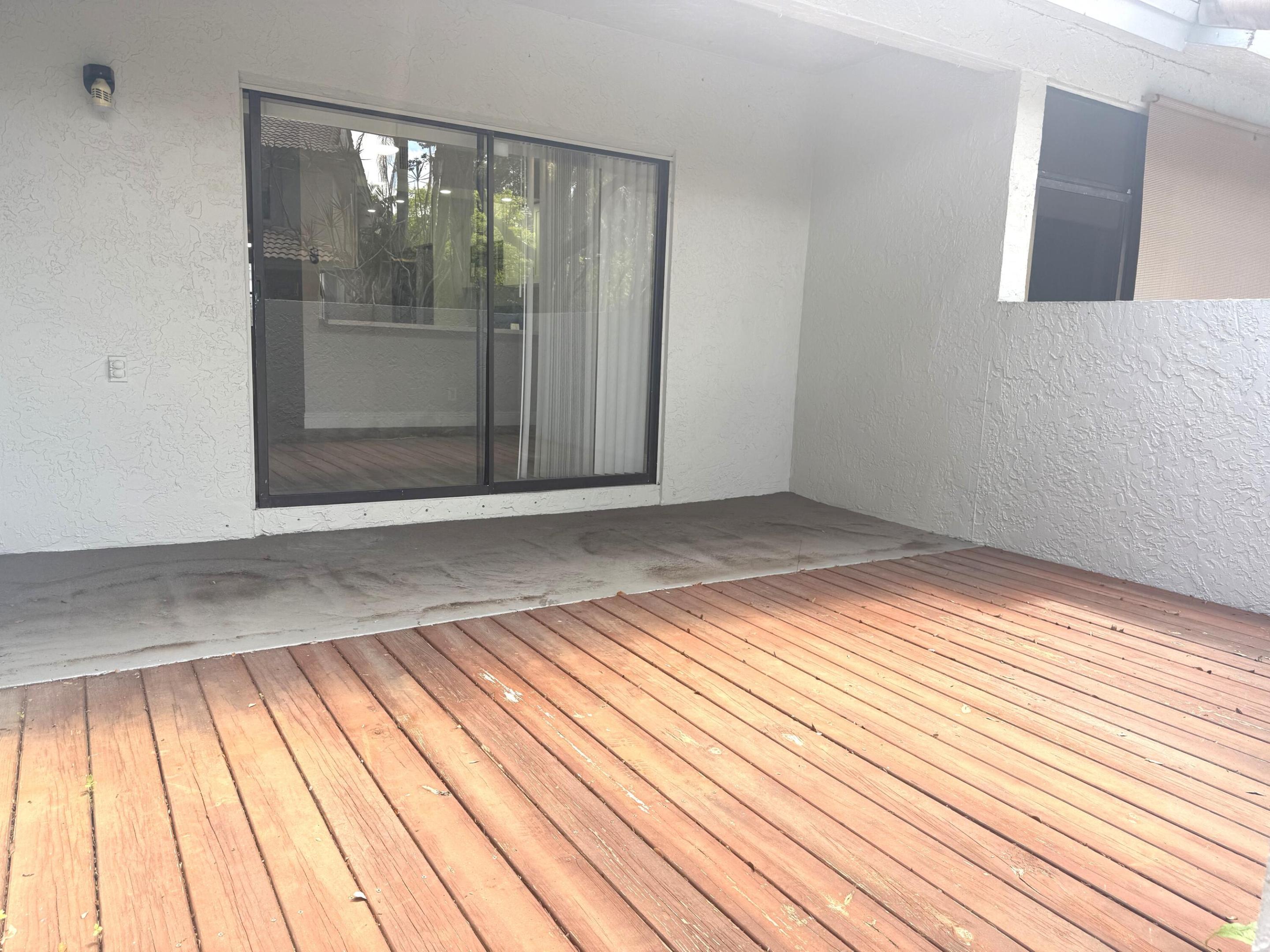 9793 Riverside Drive 59-4