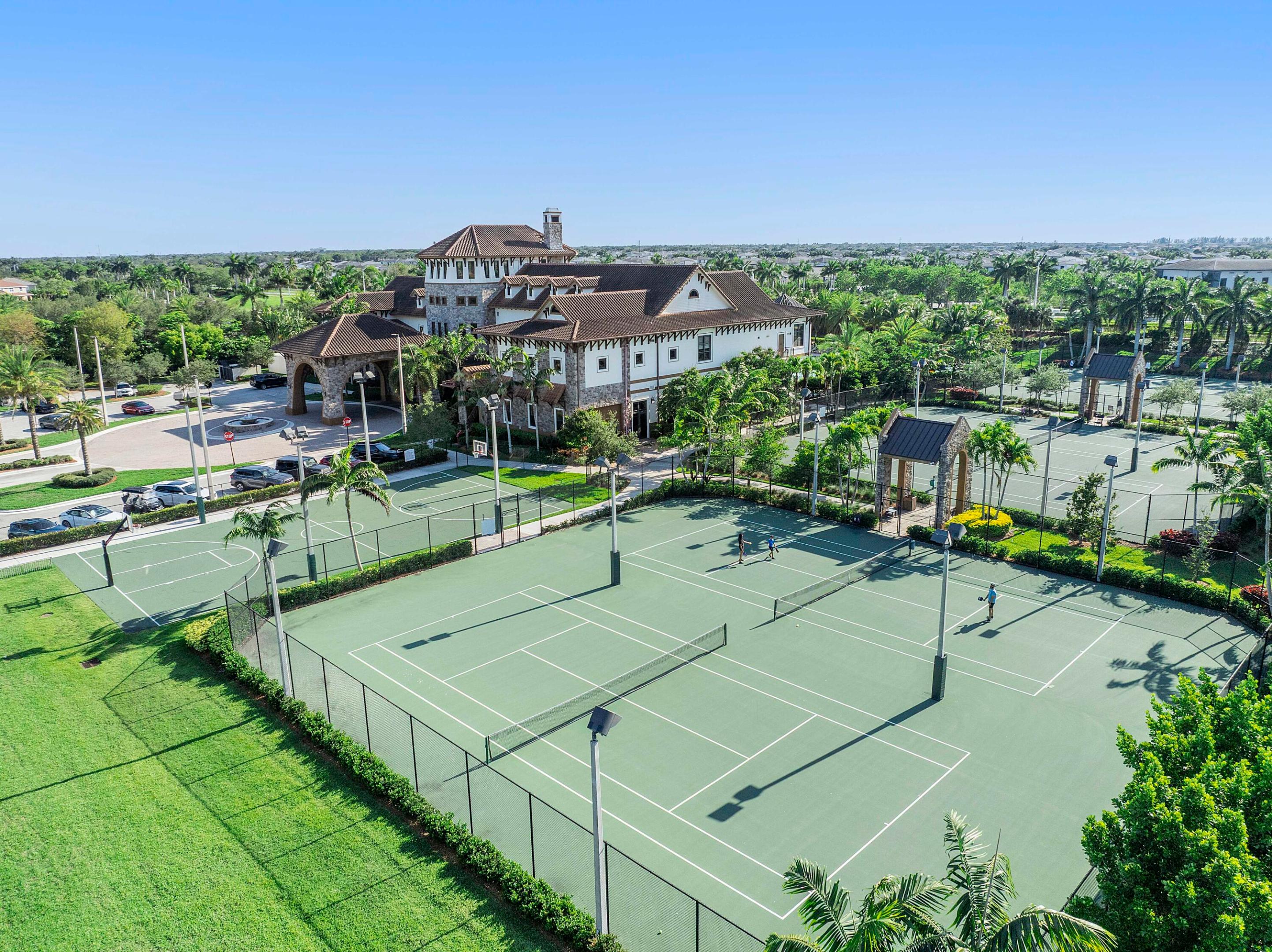 9628 Town Parc Circle S